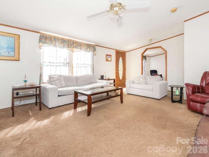 2292 Thornwell Road, Lancaster, SC 29720.  MLS# CAR4422898, YatesRealty ID 55474. Living Room