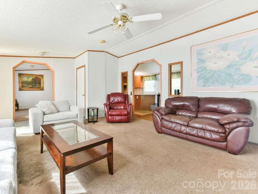 2292 Thornwell Road, Lancaster, SC 29720.  MLS# CAR4422898, YatesRealty ID 55474. Living Room