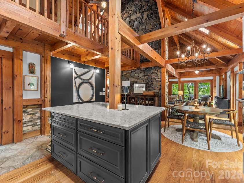 148 Tsisqua Circle, Brevard, NC 28712.  MLS# CAR4422473, YatesRealty ID 55475. 