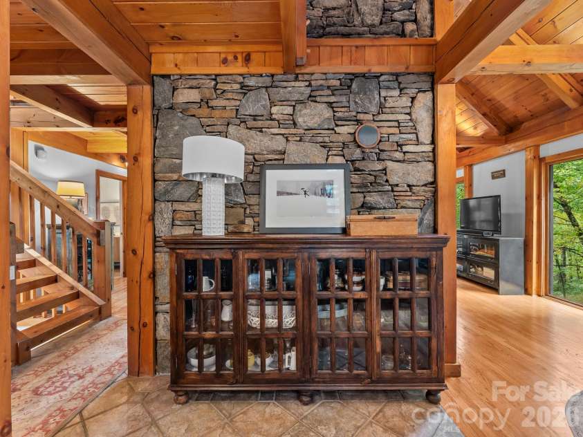 148 Tsisqua Circle, Brevard, NC 28712.  MLS# CAR4422473, YatesRealty ID 55475. 