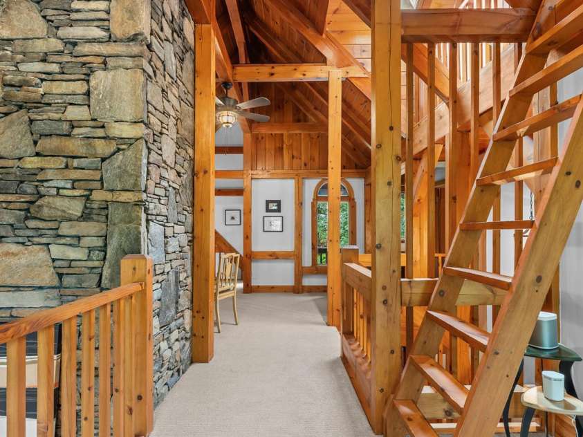 148 Tsisqua Circle, Brevard, NC 28712.  MLS# CAR4422473, YatesRealty ID 55475. 