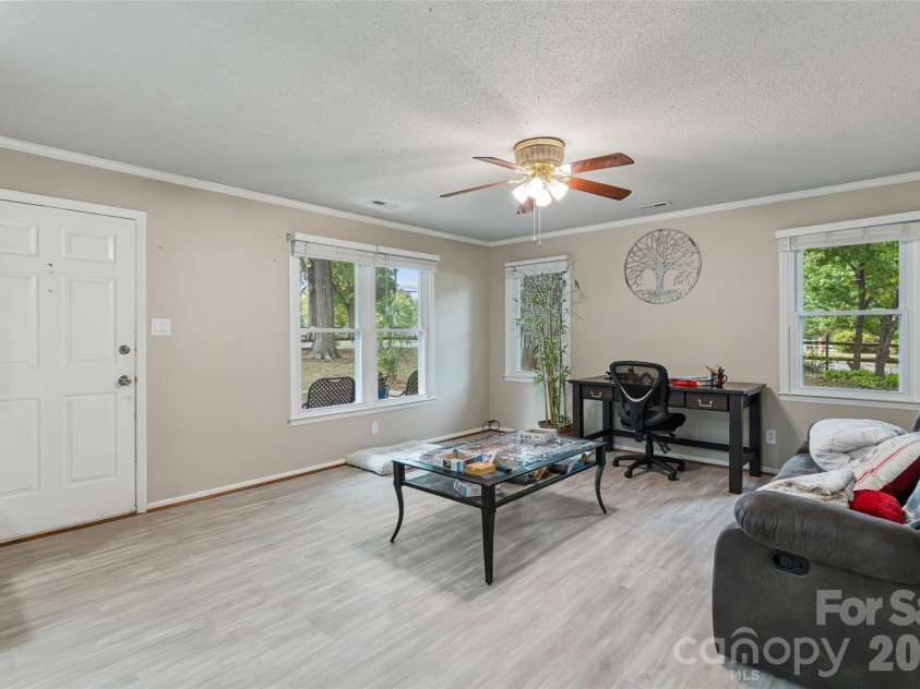1109 Pinewood Road, Rock Hill, SC 29730.  MLS# CAR4430973, YatesRealty ID 55479. 