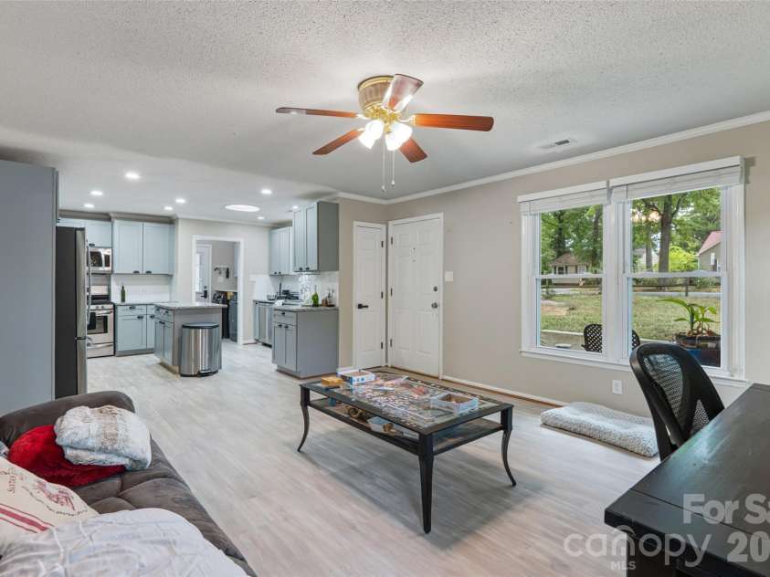 1109 Pinewood Road, Rock Hill, SC 29730.  MLS# CAR4430973, YatesRealty ID 55479. 