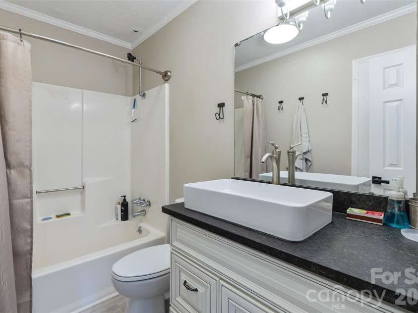 1109 Pinewood Road, Rock Hill, SC 29730.  MLS# CAR4430973, YatesRealty ID 55479. 