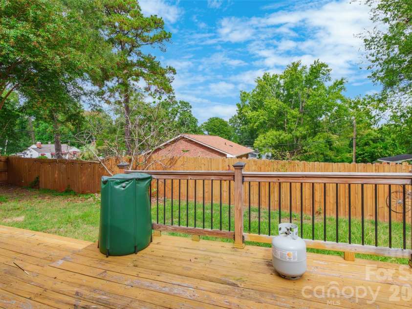 1109 Pinewood Road, Rock Hill, SC 29730.  MLS# CAR4430973, YatesRealty ID 55479. 
