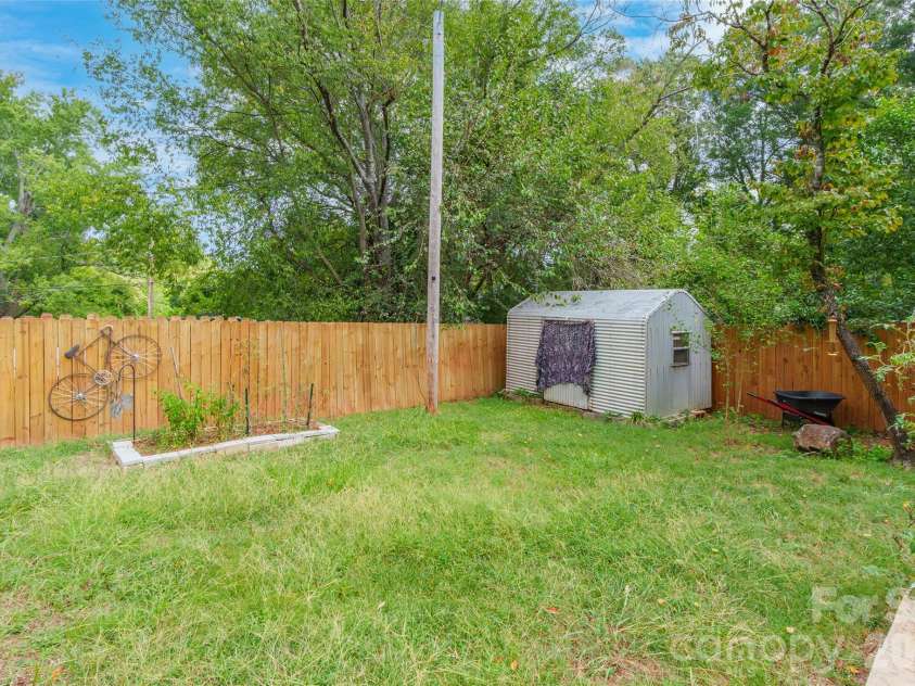 1109 Pinewood Road, Rock Hill, SC 29730.  MLS# CAR4430973, YatesRealty ID 55479. 