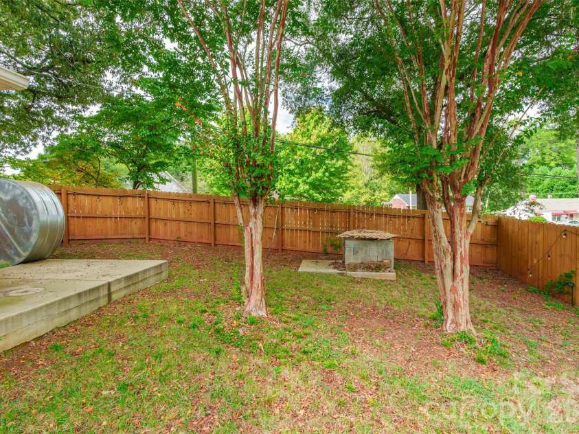 1109 Pinewood Road, Rock Hill, SC 29730.  MLS# CAR4430973, YatesRealty ID 55479. 