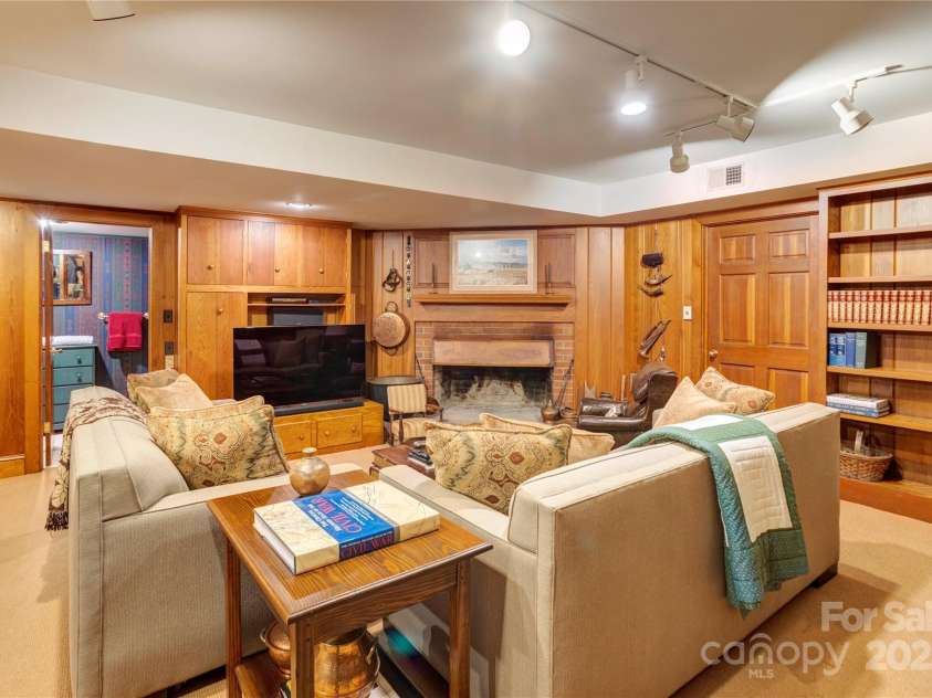 87 Edgewood Avenue, Concord, NC 28025.  MLS# CAR4317920, YatesRealty ID 5548. 