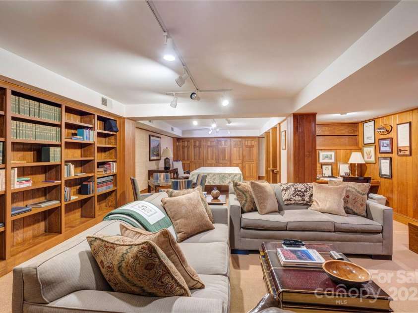87 Edgewood Avenue, Concord, NC 28025.  MLS# CAR4317920, YatesRealty ID 5548. 