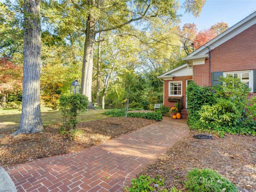87 Edgewood Avenue, Concord, NC 28025.  MLS# CAR4317920, YatesRealty ID 5548. 