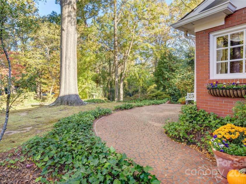 87 Edgewood Avenue, Concord, NC 28025.  MLS# CAR4317920, YatesRealty ID 5548. 