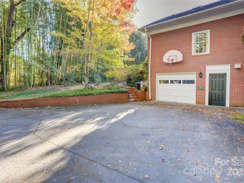 87 Edgewood Avenue, Concord, NC 28025.  MLS# CAR4317920, YatesRealty ID 5548. 