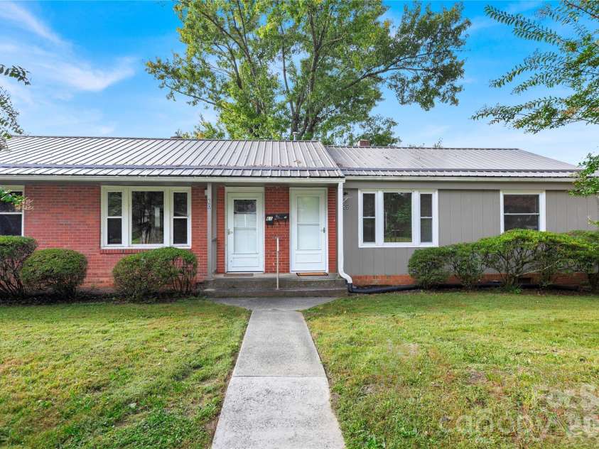 52 Elm Bend Road, Brevard, NC 28712.  MLS# CAR4430759, YatesRealty ID 55480. 