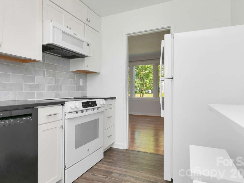 52 Elm Bend Road, Brevard, NC 28712.  MLS# CAR4430759, YatesRealty ID 55480. 