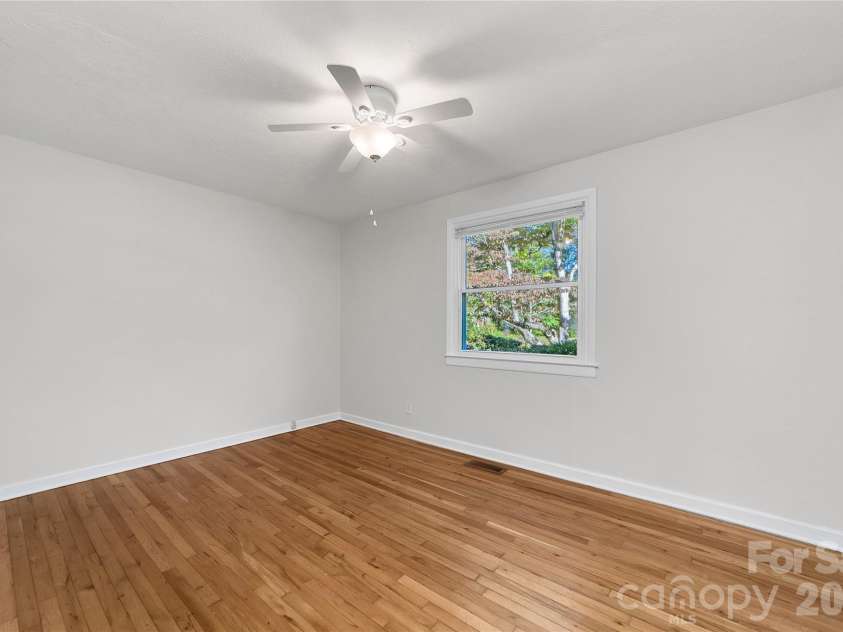 52 Elm Bend Road, Brevard, NC 28712.  MLS# CAR4430759, YatesRealty ID 55480. 