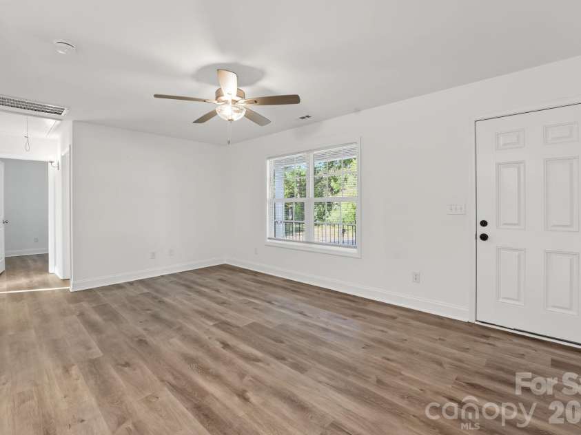 1157 Calhoun Street, Rock Hill, SC 29732.  MLS# CAR4429145, YatesRealty ID 55481. 