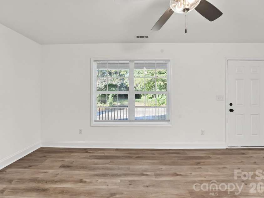 1157 Calhoun Street, Rock Hill, SC 29732.  MLS# CAR4429145, YatesRealty ID 55481. 