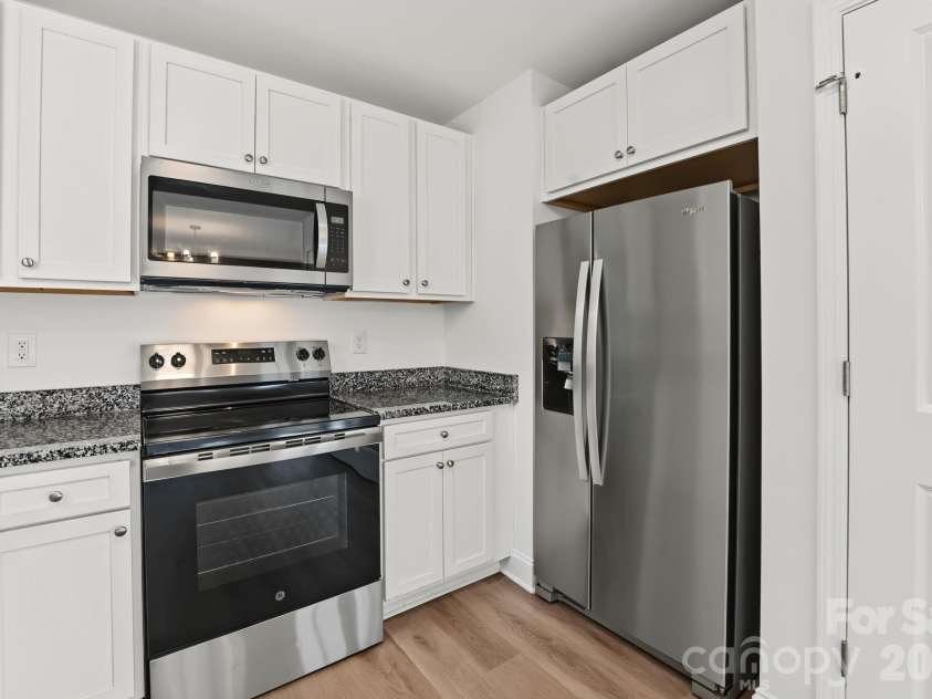 1157 Calhoun Street, Rock Hill, SC 29732.  MLS# CAR4429145, YatesRealty ID 55481. 