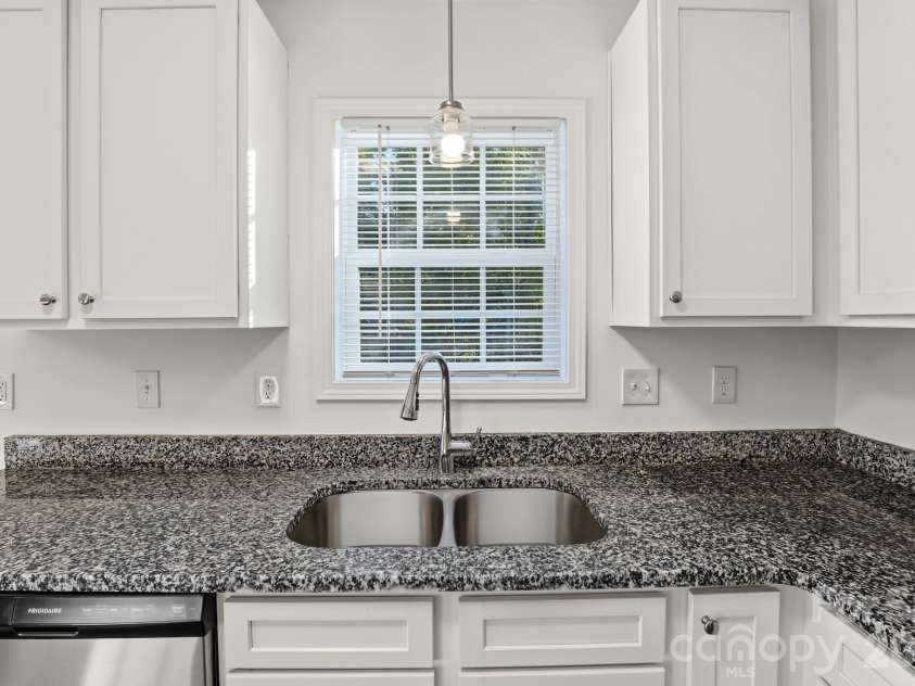 1157 Calhoun Street, Rock Hill, SC 29732.  MLS# CAR4429145, YatesRealty ID 55481. 