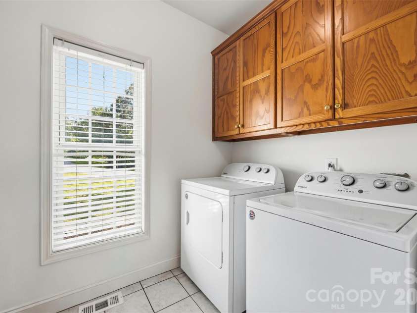 314 Hidden Creek Drive, Shelby, NC 28152.  MLS# CAR4432428, YatesRealty ID 55482. 