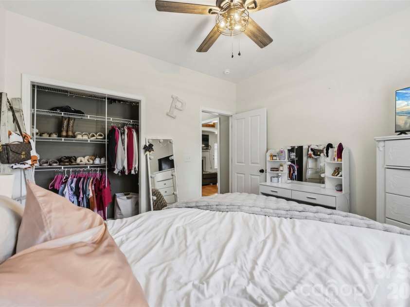 314 Hidden Creek Drive, Shelby, NC 28152.  MLS# CAR4432428, YatesRealty ID 55482. 