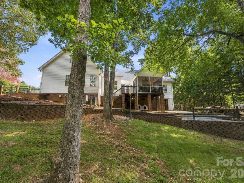 314 Hidden Creek Drive, Shelby, NC 28152.  MLS# CAR4432428, YatesRealty ID 55482. 