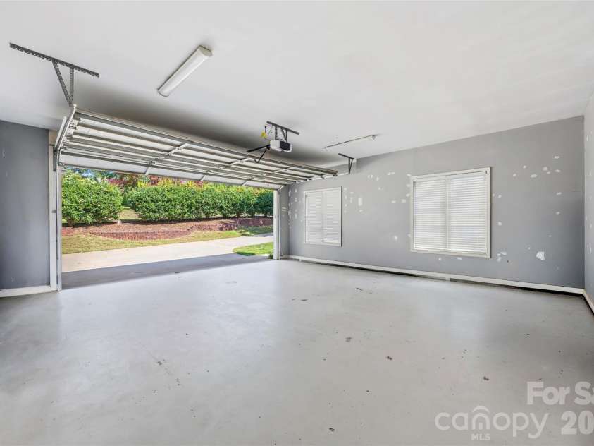 314 Hidden Creek Drive, Shelby, NC 28152.  MLS# CAR4432428, YatesRealty ID 55482. 