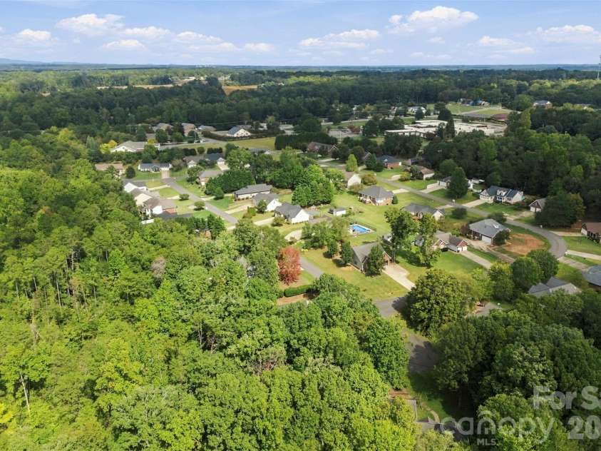314 Hidden Creek Drive, Shelby, NC 28152.  MLS# CAR4432428, YatesRealty ID 55482. 