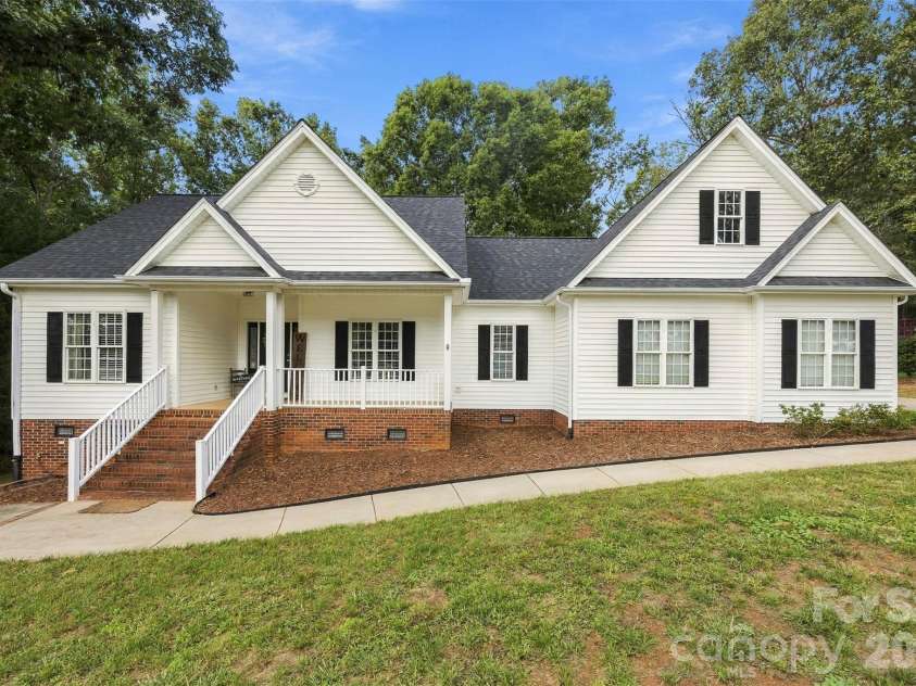 314 Hidden Creek Drive, Shelby, NC 28152.  MLS# CAR4432428, YatesRealty ID 55482. 