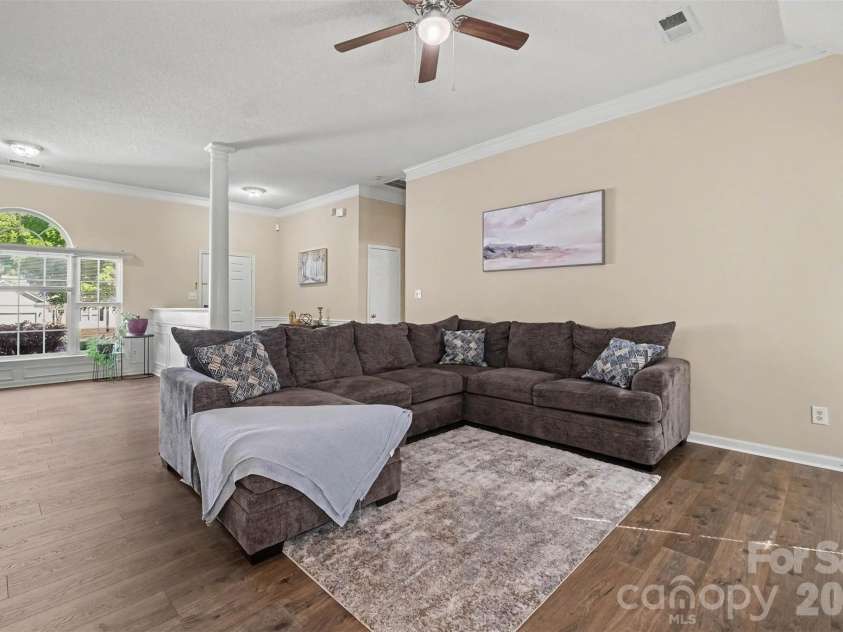 11609 Long Forest Drive, Charlotte, NC 28269.  MLS# CAR4430770, YatesRealty ID 55484. Living Area
