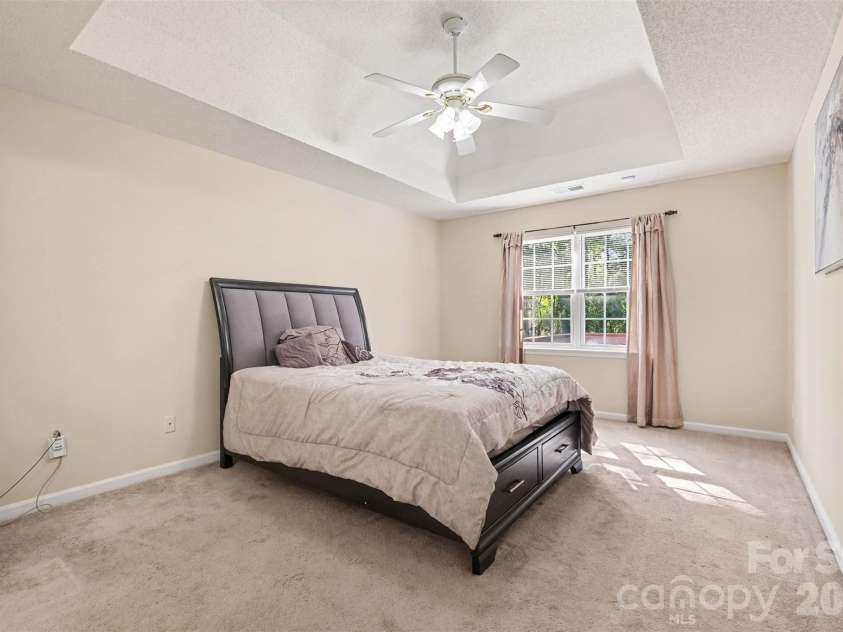 11609 Long Forest Drive, Charlotte, NC 28269.  MLS# CAR4430770, YatesRealty ID 55484. Primary bedroom