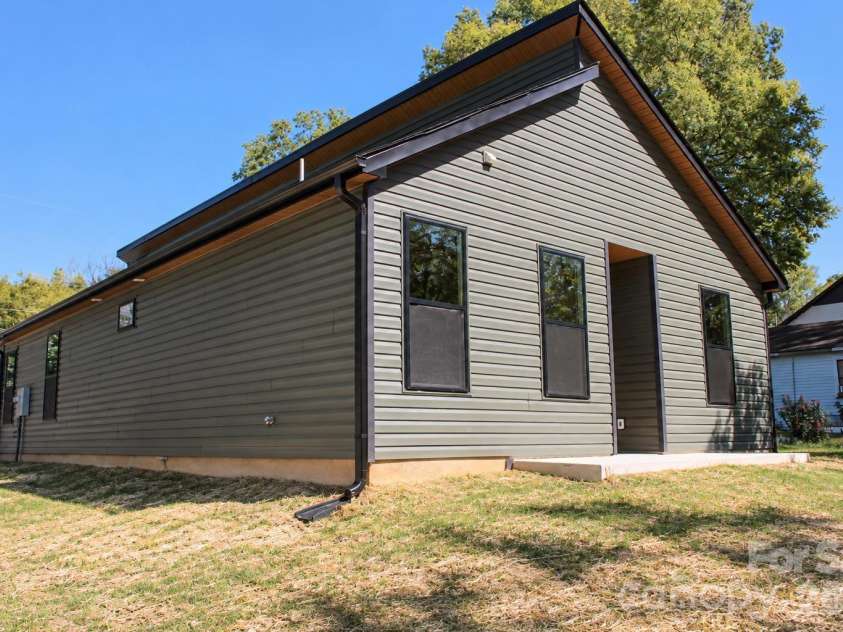 263 Bellhaven Place, Concord, NC 28027.  MLS# CAR4431774, YatesRealty ID 55485. 