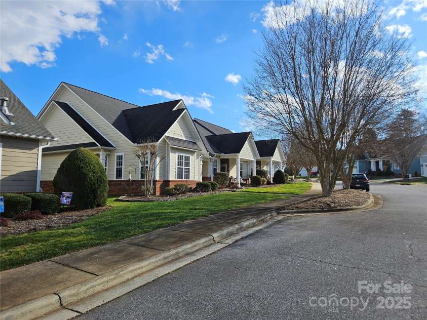 110 Henrys Glen Drive, Morganton, NC 28655.  MLS# CAR4211009, YatesRealty ID 5549. 