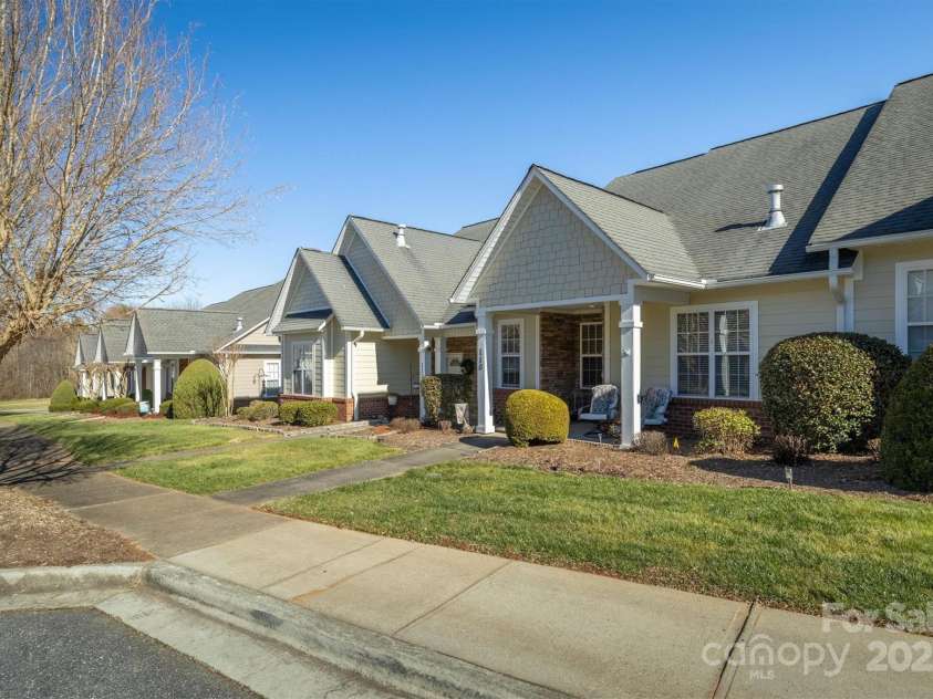 110 Henrys Glen Drive, Morganton, NC 28655.  MLS# CAR4211009, YatesRealty ID 5549. 