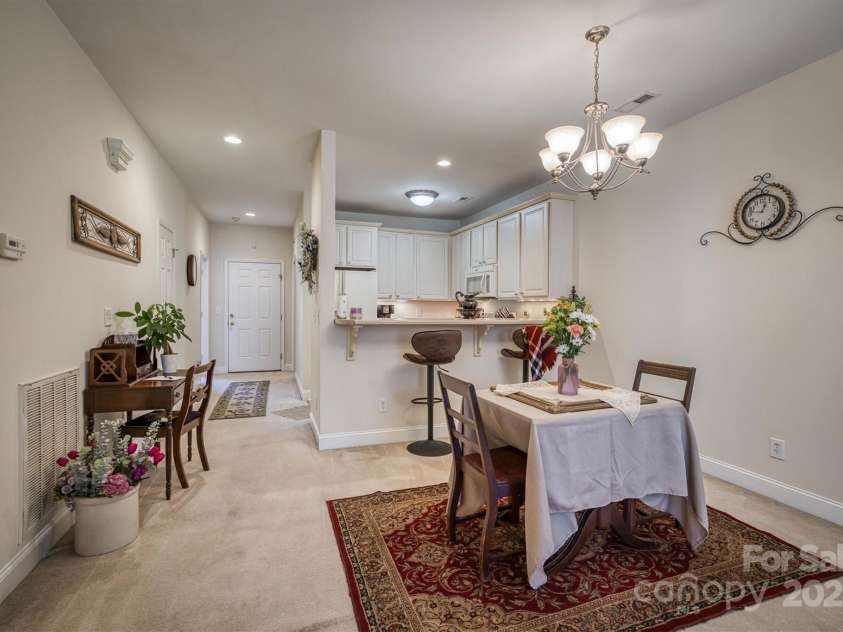 110 Henrys Glen Drive, Morganton, NC 28655.  MLS# CAR4211009, YatesRealty ID 5549. 