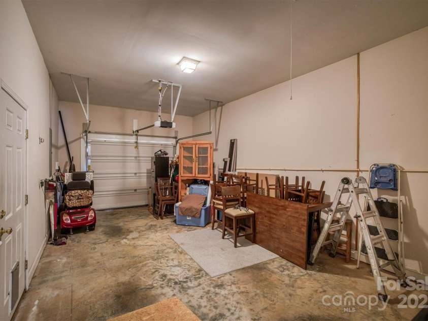 110 Henrys Glen Drive, Morganton, NC 28655.  MLS# CAR4211009, YatesRealty ID 5549. 