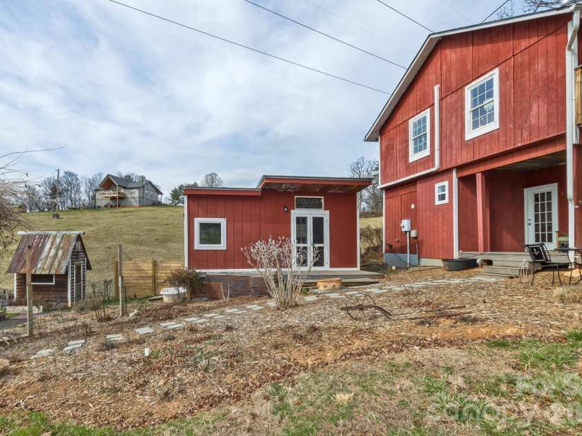 162 Pickens Road, Weaverville, NC 28787.  MLS# CAR4355116, YatesRealty ID 5549. 