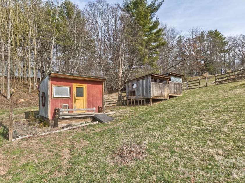 162 Pickens Road, Weaverville, NC 28787.  MLS# CAR4355116, YatesRealty ID 5549. 