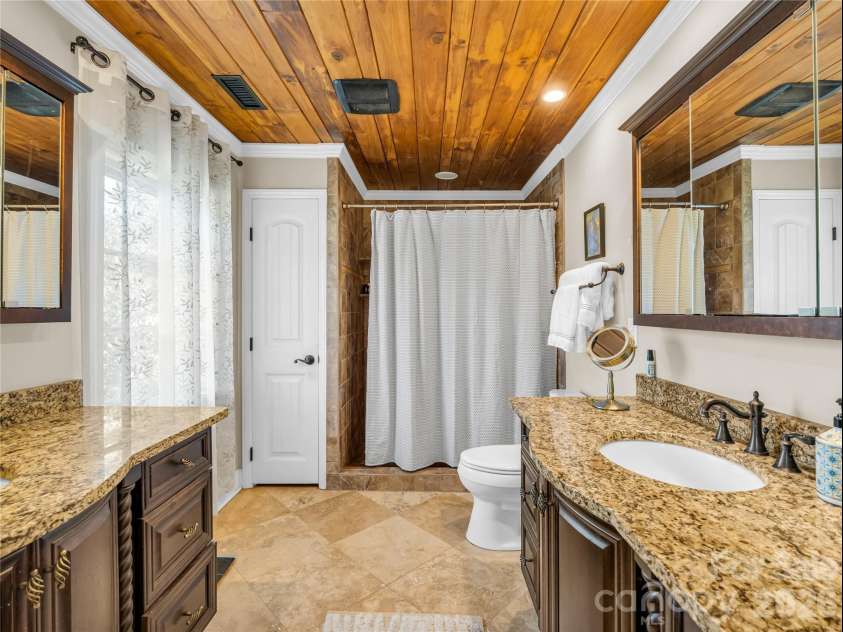 325 Tryon Bay Circle, Lake Lure, NC 28746.  MLS# CAR4432745, YatesRealty ID 55492. 