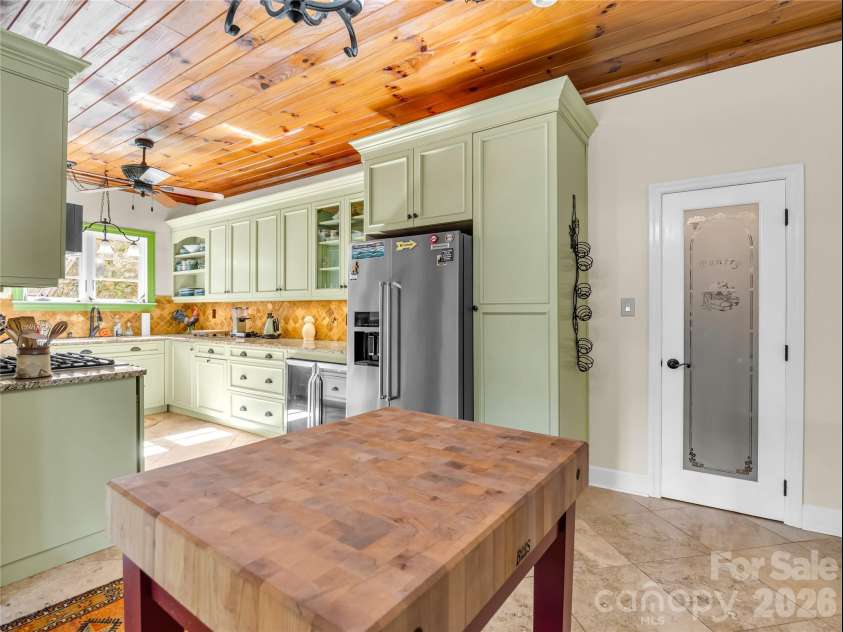 325 Tryon Bay Circle, Lake Lure, NC 28746.  MLS# CAR4432745, YatesRealty ID 55492. 