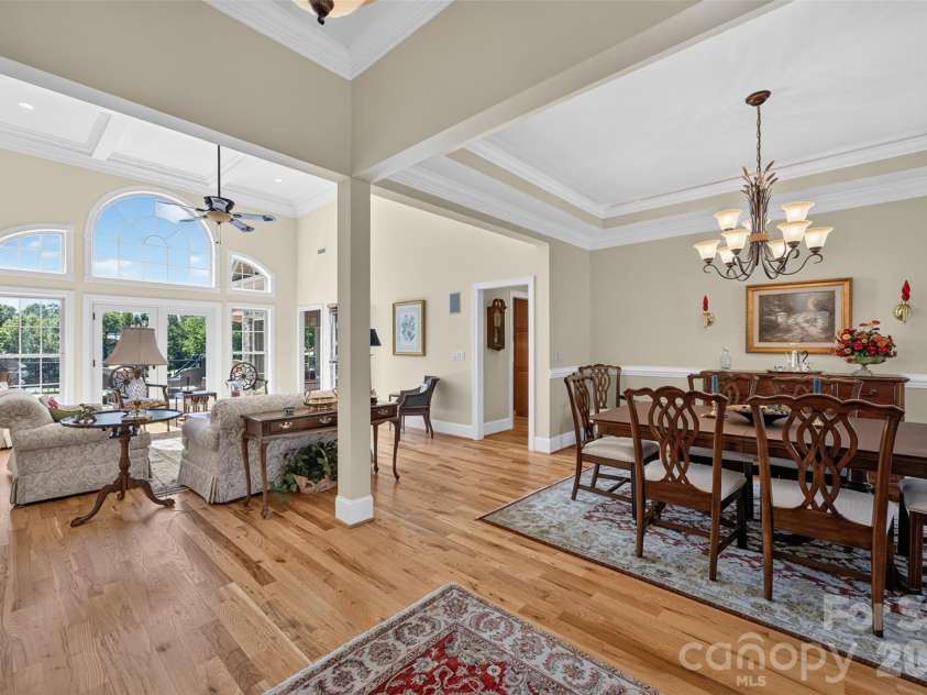 76 Divot Court, Hickory, NC 28601.  MLS# CAR4432298, YatesRealty ID 55493. 