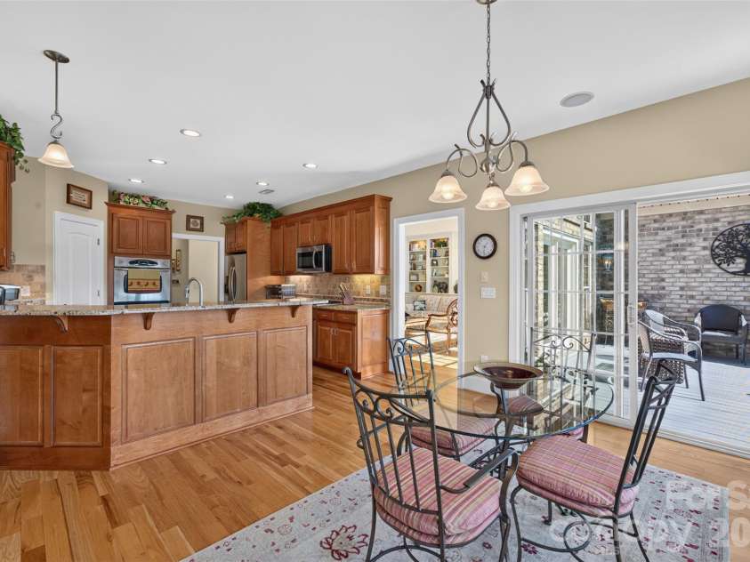 76 Divot Court, Hickory, NC 28601.  MLS# CAR4432298, YatesRealty ID 55493. 