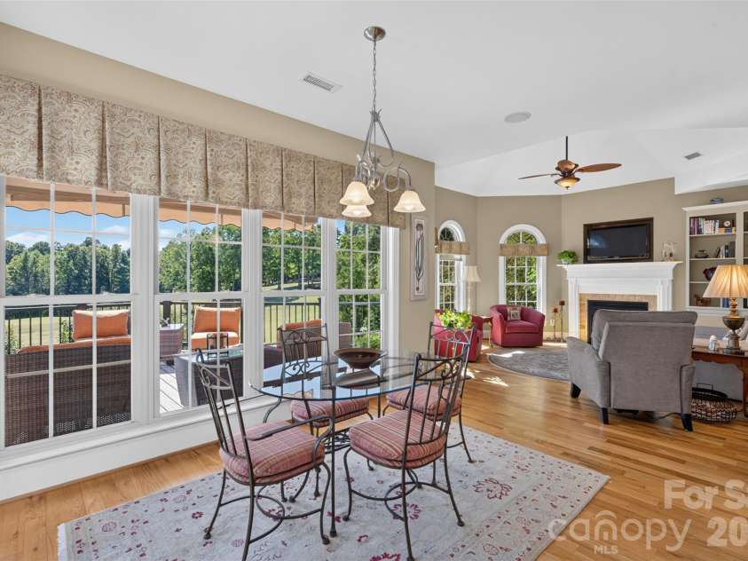 76 Divot Court, Hickory, NC 28601.  MLS# CAR4432298, YatesRealty ID 55493. 