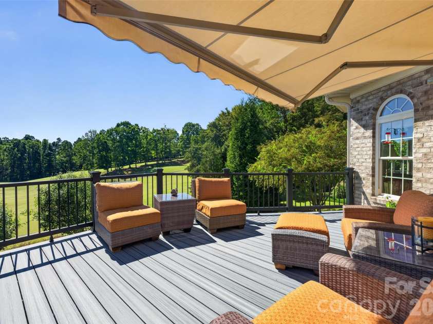 76 Divot Court, Hickory, NC 28601.  MLS# CAR4432298, YatesRealty ID 55493. 