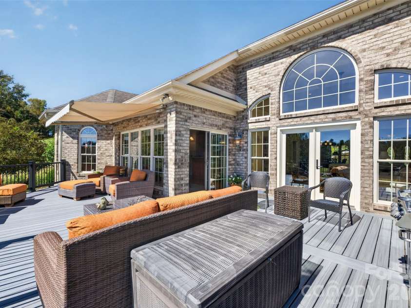 76 Divot Court, Hickory, NC 28601.  MLS# CAR4432298, YatesRealty ID 55493. 