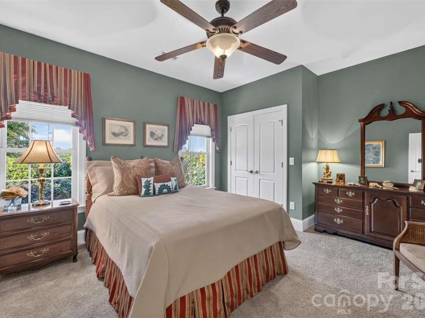 76 Divot Court, Hickory, NC 28601.  MLS# CAR4432298, YatesRealty ID 55493. 
