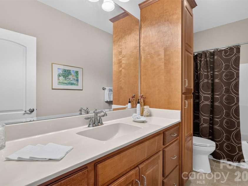 76 Divot Court, Hickory, NC 28601.  MLS# CAR4432298, YatesRealty ID 55493. 