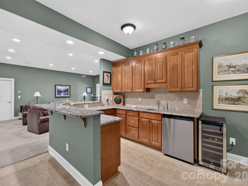 76 Divot Court, Hickory, NC 28601.  MLS# CAR4432298, YatesRealty ID 55493. Bar