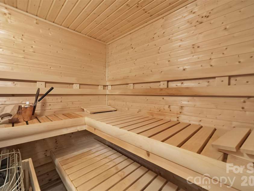 76 Divot Court, Hickory, NC 28601.  MLS# CAR4432298, YatesRealty ID 55493. Sauna