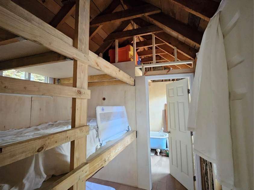 25 Hollow Log Road, Burnsville, NC 28714.  MLS# CAR4327813, YatesRealty ID 555. 